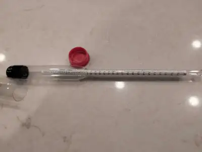 This is a used triple scale hydrometer, ideal for brewing beer or making wine, that measures specifi...