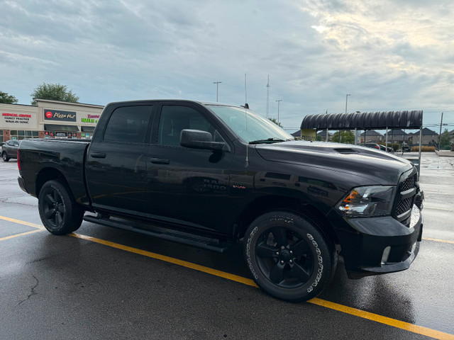 2021 Dodge Ram 1500 V8 Hemi Only 31k Km in Cars & Trucks in Hamilton - Image 4