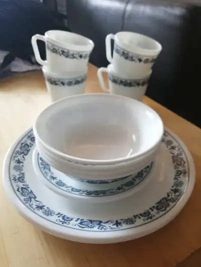 Vintage Corelle Old Town Blue (blue onion) plate set, View more