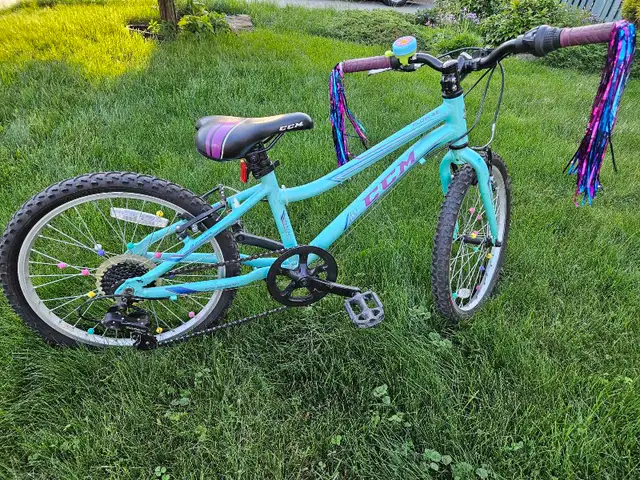 vélo de fille 20" in Kids in Longueuil / South Shore - Image 2