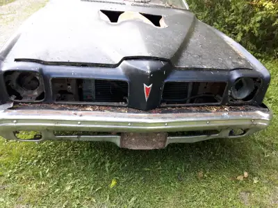 Front metal clip