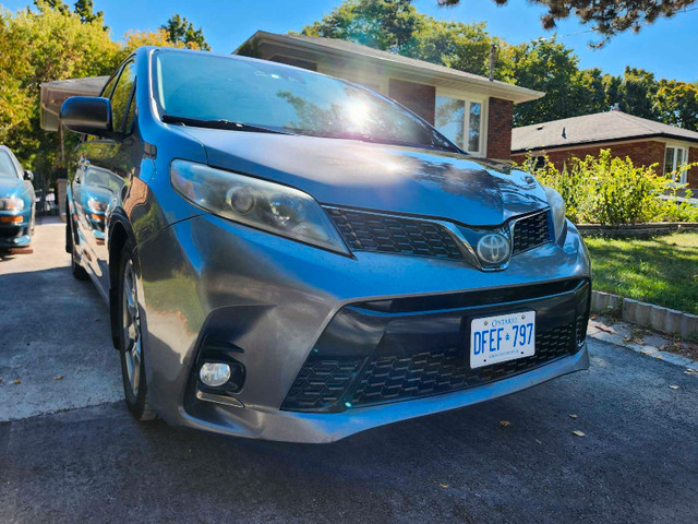 2018 Toyota Sienna SE in Cars & Trucks in City of Toronto - Image 3