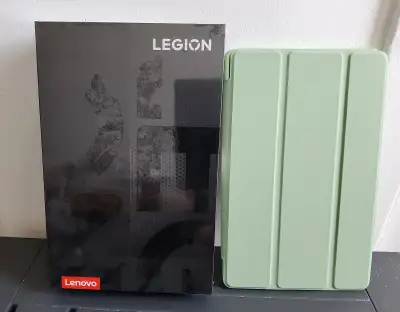 Lenovo Legion Y700 8.8in gaming tablet gen 3 (2025) w case NEW, View more