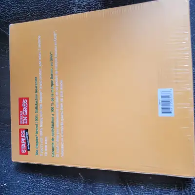 Staples Heavyweight sheet protectors non-glare top-loading.