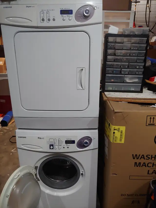 Samsung washer dryer set in Washers & Dryers in Whitehorse - Image 2