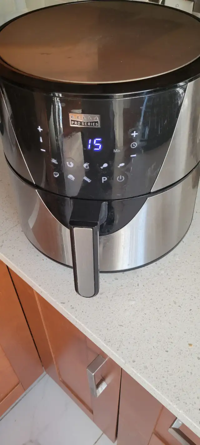Bella Pro Series 8qt Touchscreen Digital Air Fryer, Stainless St in Toasters & Toaster Ovens in Mississauga / Peel Region - Image 3