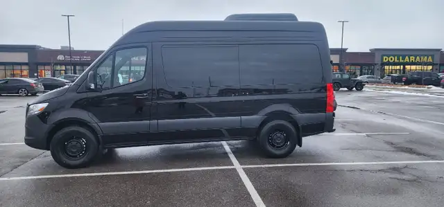 Rental 12 Passengers 2025 Merc. Sprinter Airport Pick Up & Drop62863225449730122