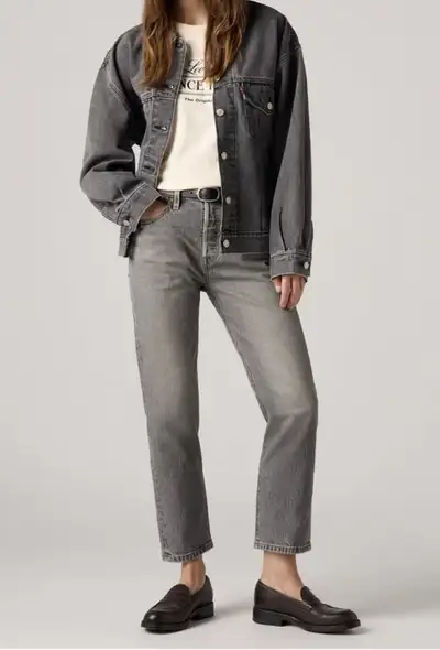Levi's 501 High Rise Cropped Jeans. NEW, View more