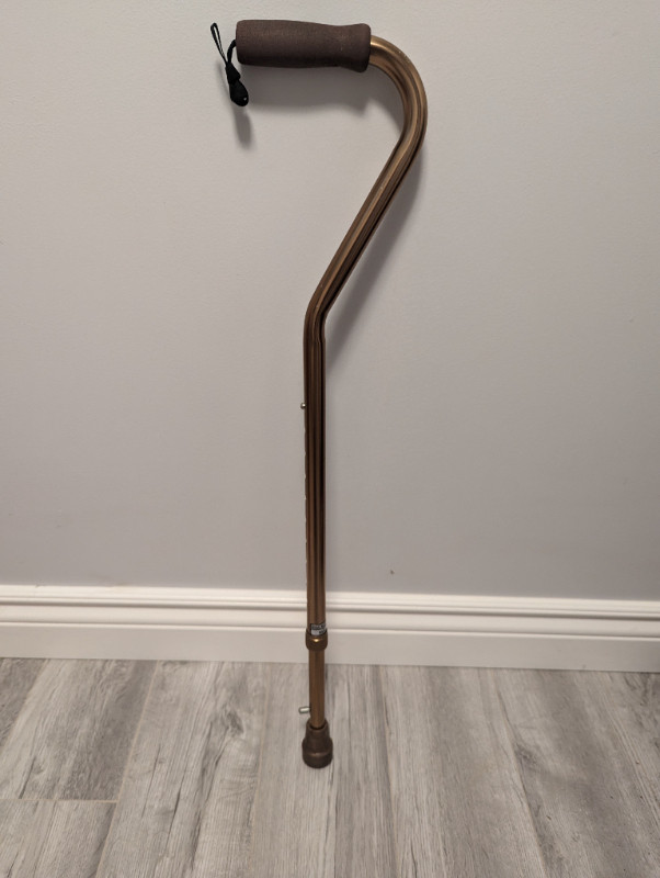 OFFSET CANE with RETRACTABLE ICE PICK in Health & Special Needs in Windsor Region