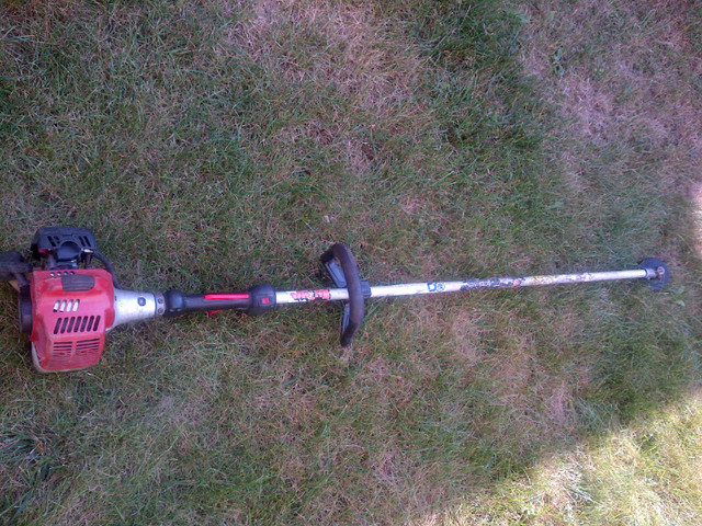 RedMax   GZ23N  grass trimmer /weed wacker in Lawnmowers & Leaf Blowers in Kitchener / Waterloo - Image 3