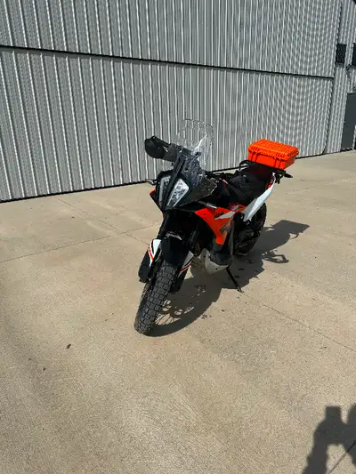2023 KTM 890 Adventure 2040km Tech package ($1000) All stock, no mods Like new condition Fresh oil c...