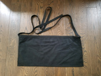 Apron with 3 pockets