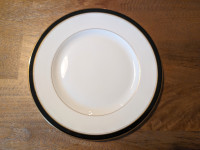 Royal Worcester Dinnerware Collection (Howard Black, Gold Trim)
