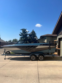 2021 ATX 22 Type S Custom Surf Boat - Financing Available!