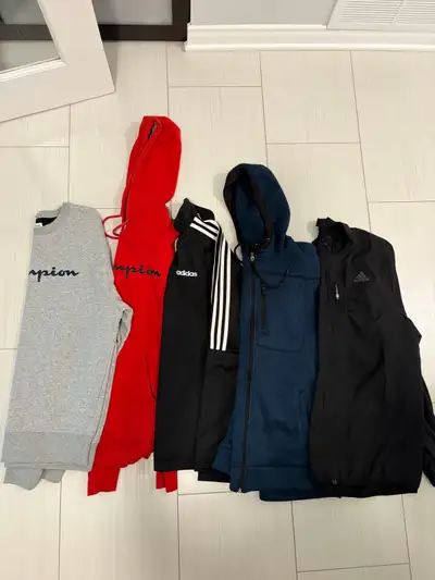 5 Men’s Hoodies/Sweatshirts/light weight jacket size Medium, View more