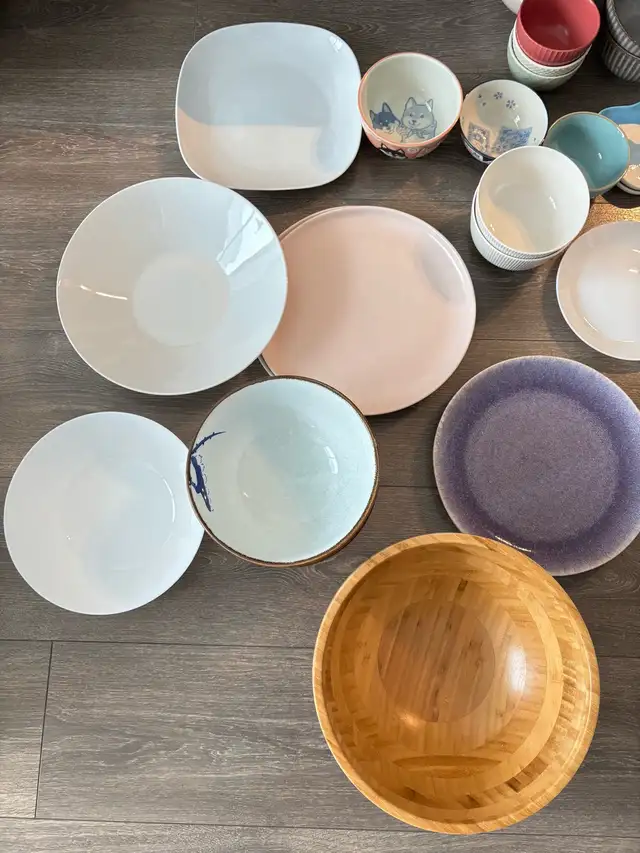 Large Set of Bowls, Chopsticks, Forks & Cutlery in Kitchen & Dining Wares in City of Toronto - Image 8