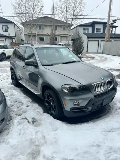 2008 BMW X5 3.0si I was in a parking lot and an RV accidentally backed into me. Replaced the fenders...