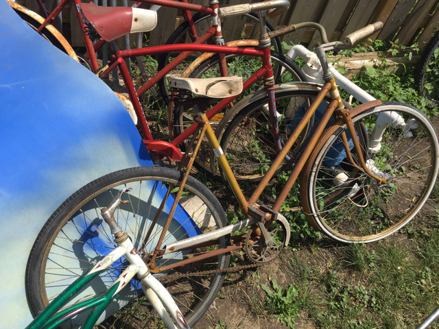 Super Vintage Antique Bicycles Bicyclettes Ancien Barn Finds  dans Autre  à Ouest de l’Île - Image 2