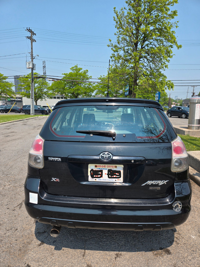 2006 Toyota Matrix XR Black 5 Speed Manual in Cars & Trucks in Ottawa - Image 2