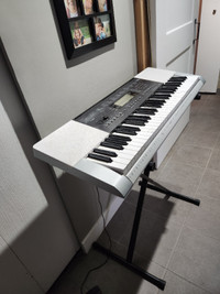 Electric keyboard / piano