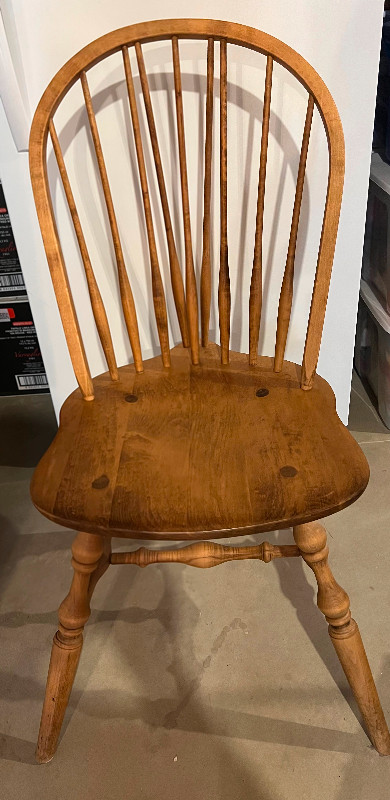 SOLID OAK FRENCH COUNTRY STYLE CHAIR in Chairs & Recliners in Sudbury