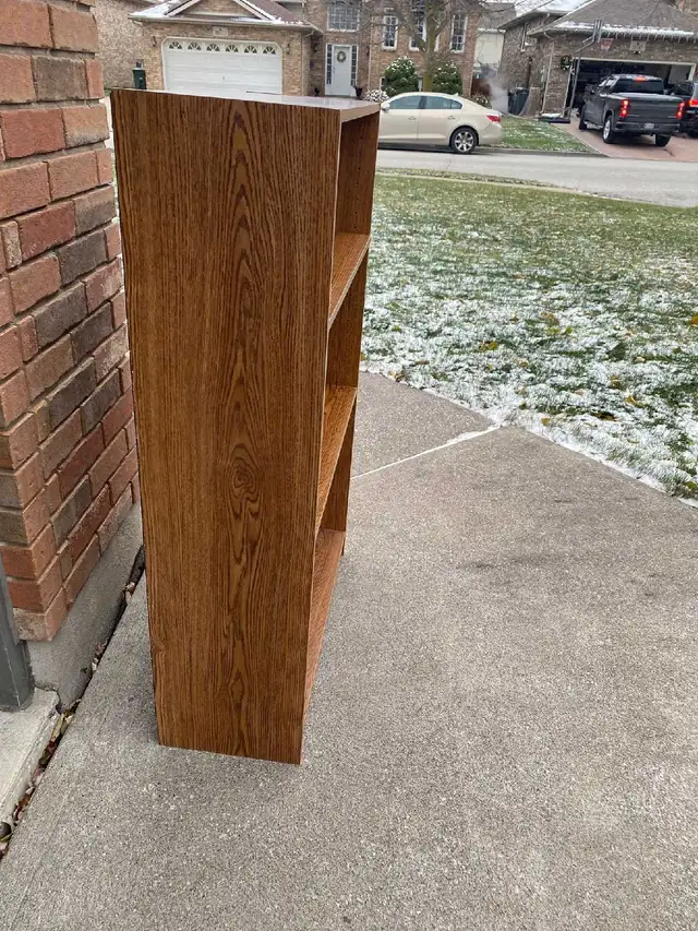 wooden bookshelf bookcase in Bookcases & Shelving Units in Windsor Region - Image 4