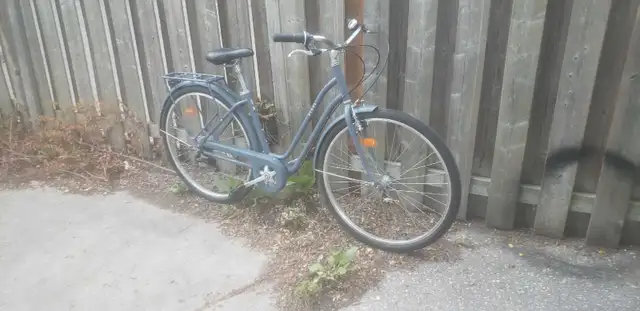 Elops Commuter Bike for Sale  in Cruiser, Commuter & Hybrid in City of Toronto - Image 2