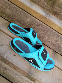Jordan Hydro slides size 8 men's blue Size 9.5 Womens Sandals