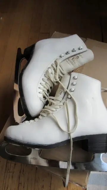 WIFA Super Goldstar Figure Skates Size 8A.  GAM Size 7, View more