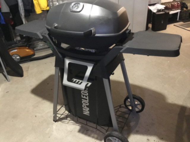 Bar-b-q électrique à vendre dans BBQ et cuisine en plein air  à Trois-Rivières