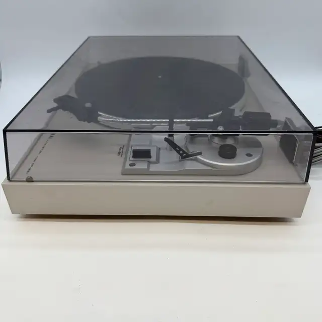 AKAI AP-B21 Belt Drive Turntable  Player Auto Return for part in Stereo Systems & Home Theatre in City of Toronto - Image 11