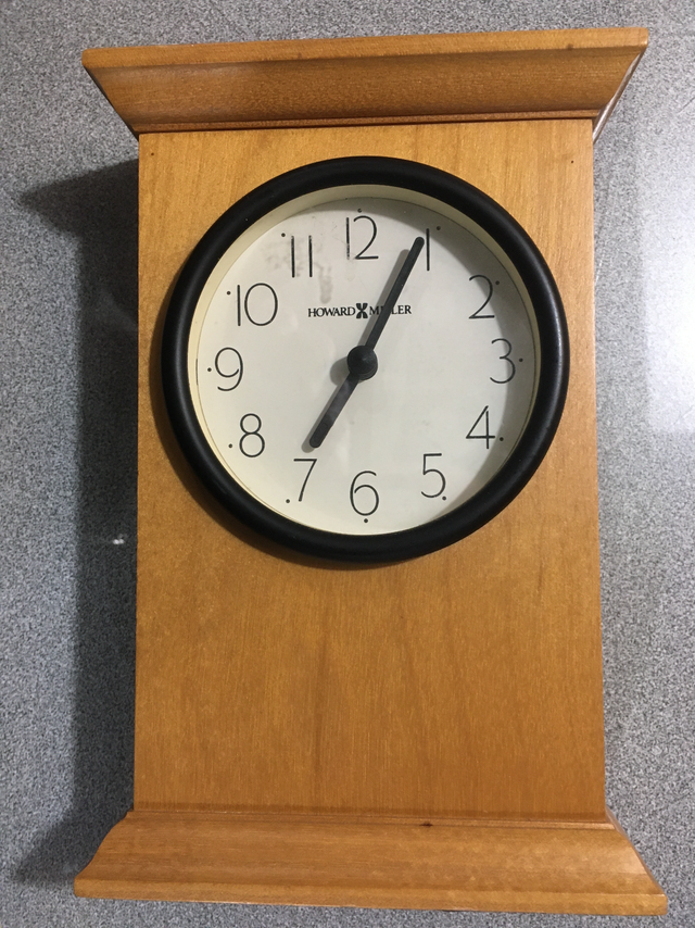 Table Top Clock (Natural Maple) in Home Décor & Accents in Kitchener / Waterloo - Image 2