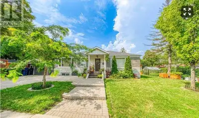WHO SAYS APARTMENTS HAVE TO FEEL SMALL? 3 BEDROOMS | WALK-IN CLOSETS | PRIVATE ENTRANCE | DOG-FRIEND...