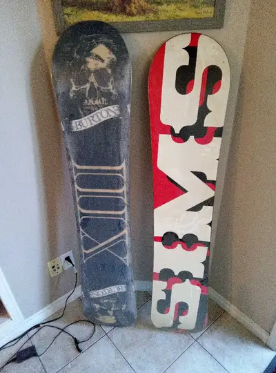 147 cm Burton Deuce Snowboard 142 cm Destiny Sims Snowboard