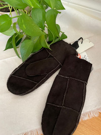 Women’s Leather Mittens / Mitaines femme neuf