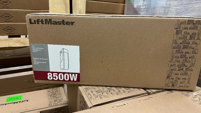 Liftmaster 8500W Garage Door Opener in Other in Mississauga / Peel Region - Image 3