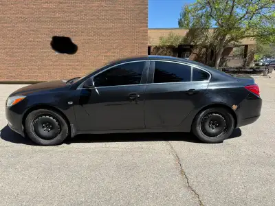 Works great, no issues Great for a first car Comes with all weather tires 2.4L 4-cylinder engine Sun...