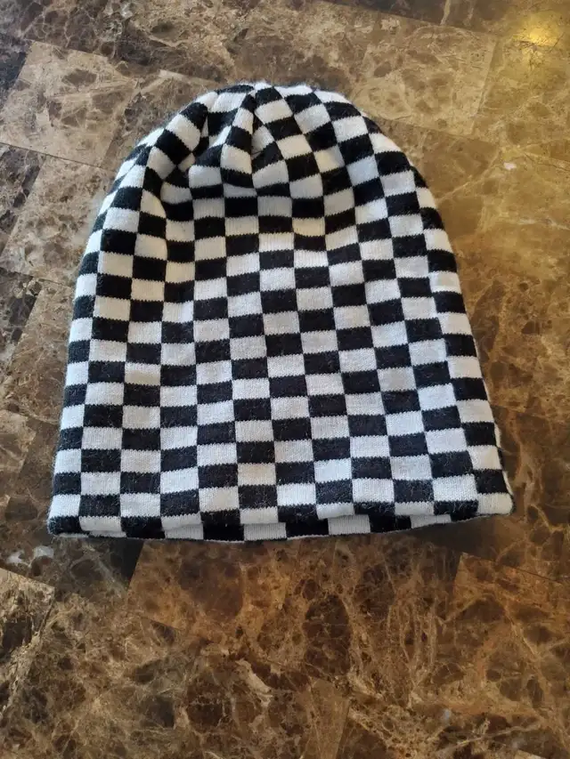 Men's Sweatpants,Tank Top and Hat in Men's in Mississauga / Peel Region - Image 6