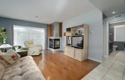 Vaudreuil Dorion Appartement lumineux au dernier étage, sans voisins sur le même étage. 2 grandes ch...