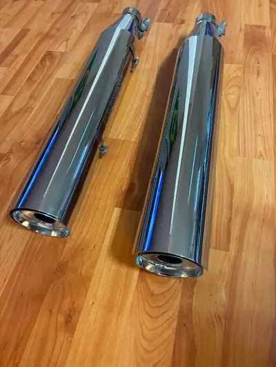 Harley Davidson Slip on ( new) Negotiable price