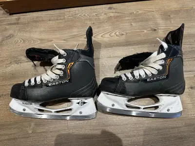 7.5D Easton EQ4 hockey Skates, View more
