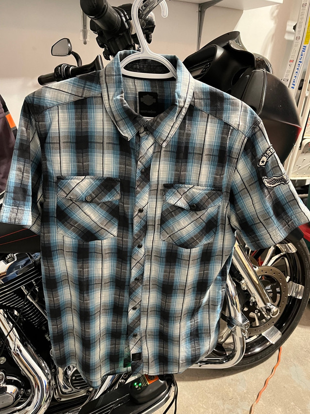 Chemises Harley Davidson médium dans Hommes  à Ouest de l’Île - Image 4