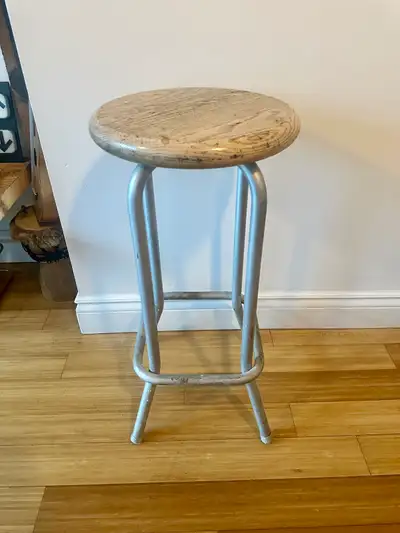 1 VINTAGE INDUSTRIAL STEEL OAK BAR HEIGHT KITCHEN ISLAND STOOL, View more