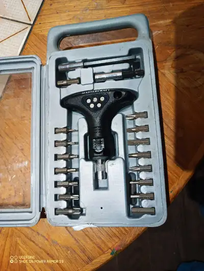 This Mastercraft screwdriver set is perfect for various tasks with its multiple bits included! In us...
