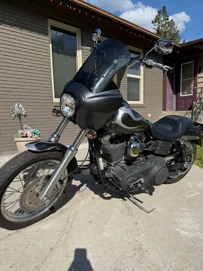 2007 Harley Davidson Street Bob Low km with only 15184, bike has been stored in heated shop and rare...