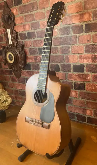 Colombian la serenada guitar , View more