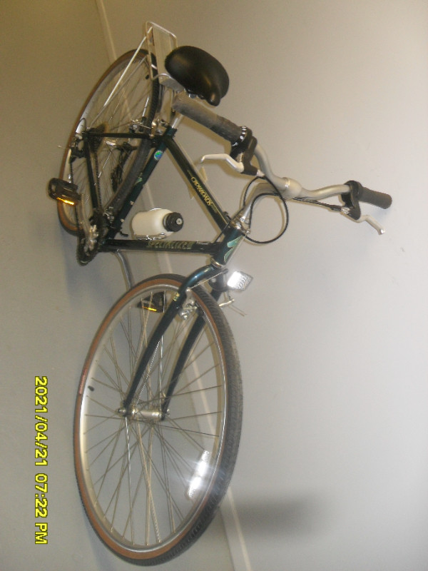 Vélo Specialized / CrossRoad sport dans Randonnée, ville et hybrides  à Granby - Image 3