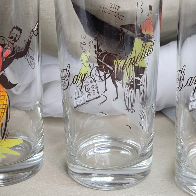 Set of 4 Vintage Anchor Hocking "Gay Nineties" 5 1/2" Tall Glass in Arts & Collectibles in Markham / York Region - Image 3