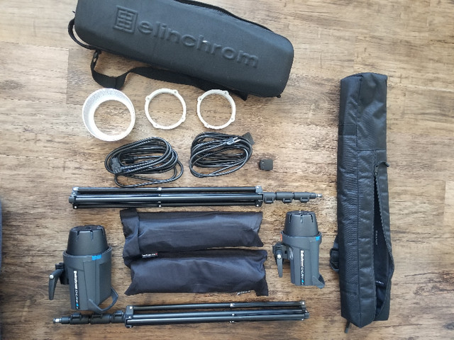 Elinchrome D-Lite Strobe Kit with Soft Boxes in Cameras & Camcorders in Edmonton - Image 2