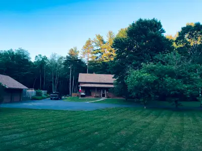 Rural house for rent; 7 minutes drive from the town of Berwick.